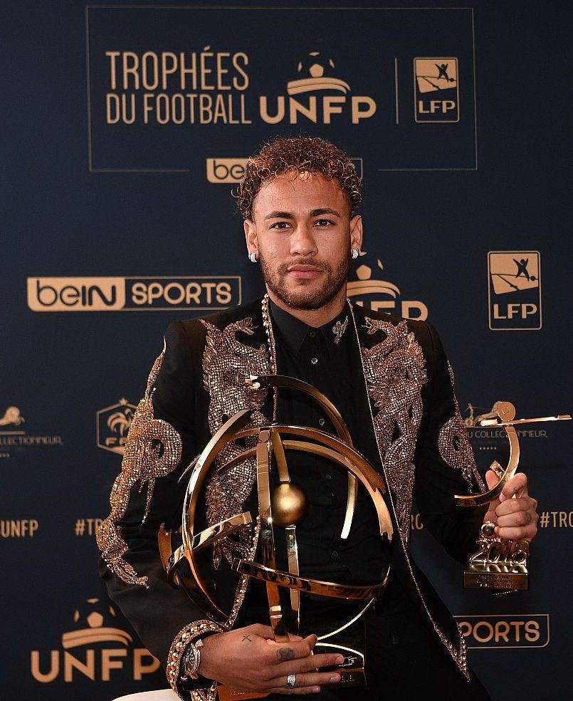 坦装为主 坦装为主